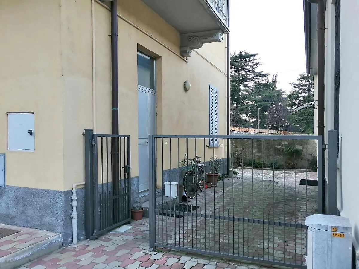 Appartamento Aida - Near The Center With Private Parking E Ac Como 0*,  Italy