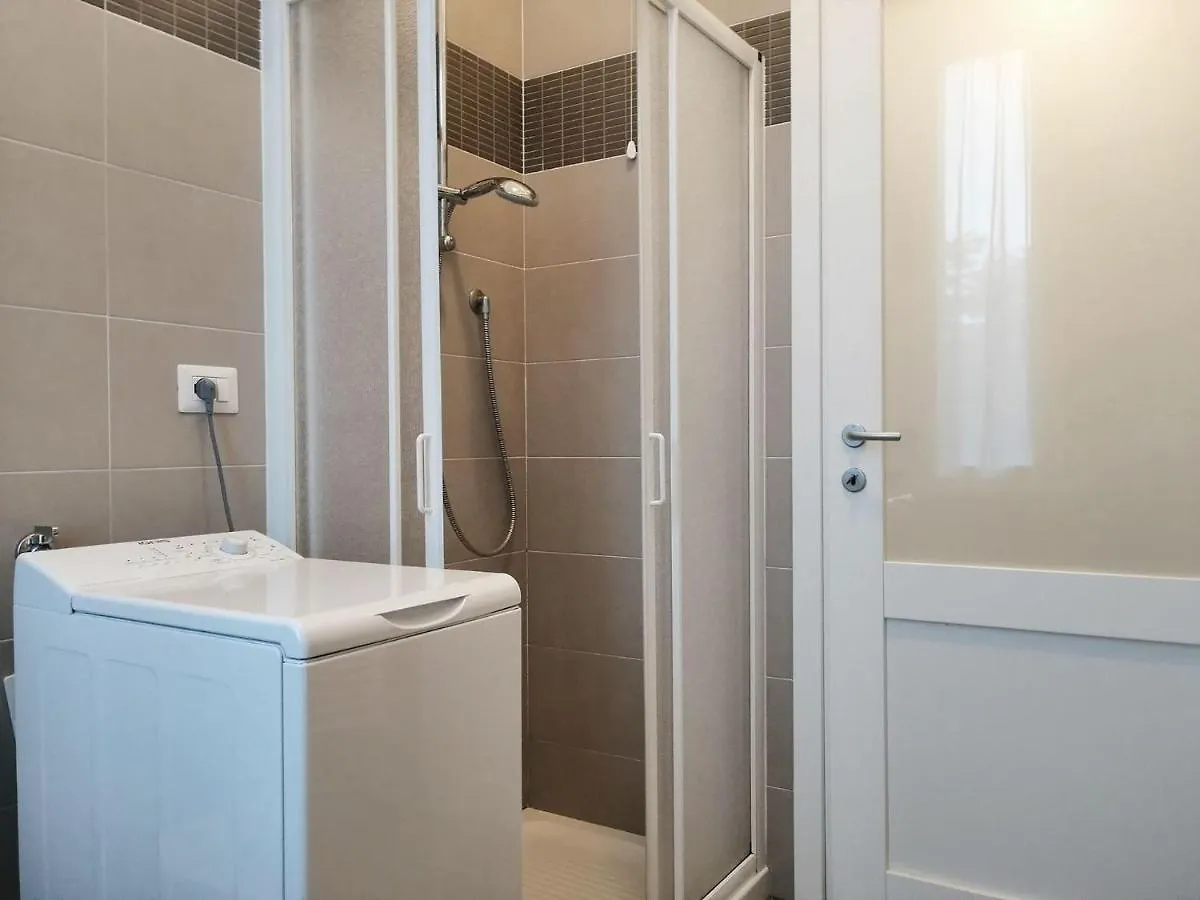Appartamento Aida - Near The Center With Private Parking E Ac Como 0*,  Italy