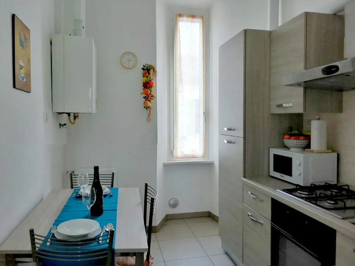 Appartamento Aida - Near The Center With Private Parking E Ac Como