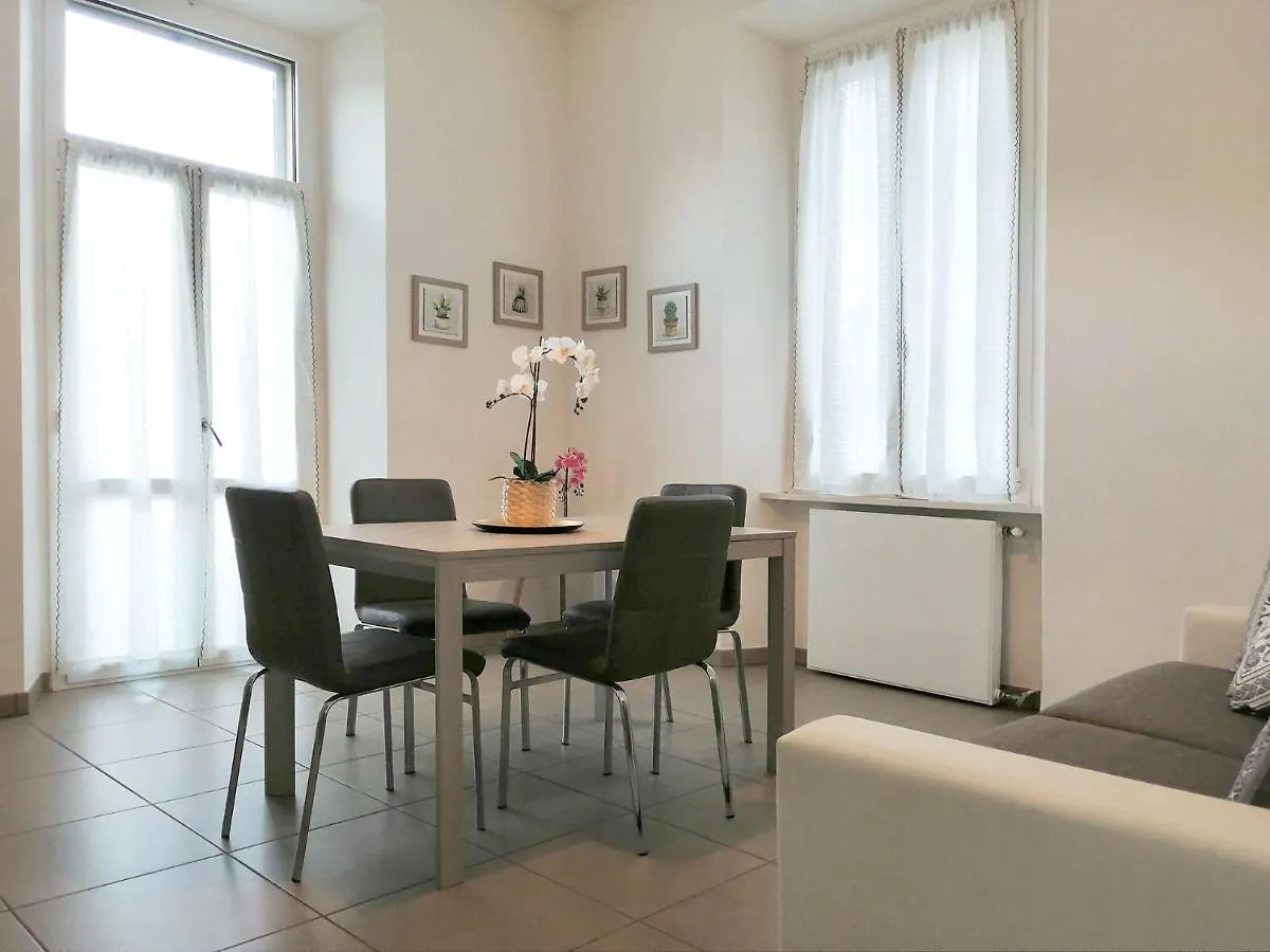 Appartamento Aida - Near The Center With Private Parking E Ac Como 0*,  Italy