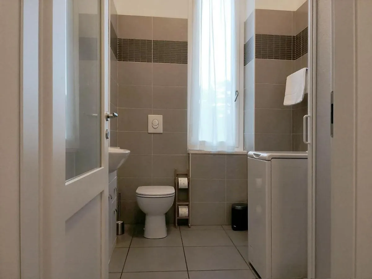 Apartment Appartamento Aida - Near The Center With Private Parking E Ac Como